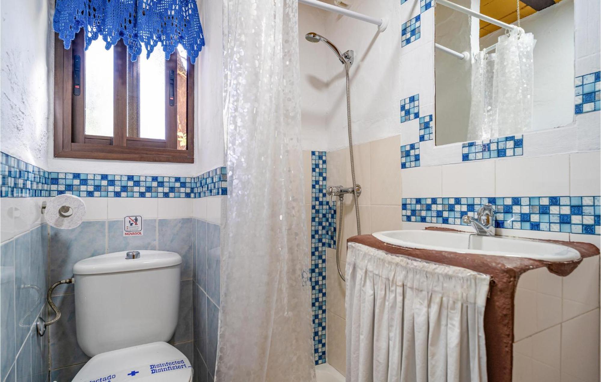 Amazing Cottage In Algatocin With Kitchen エクステリア 写真